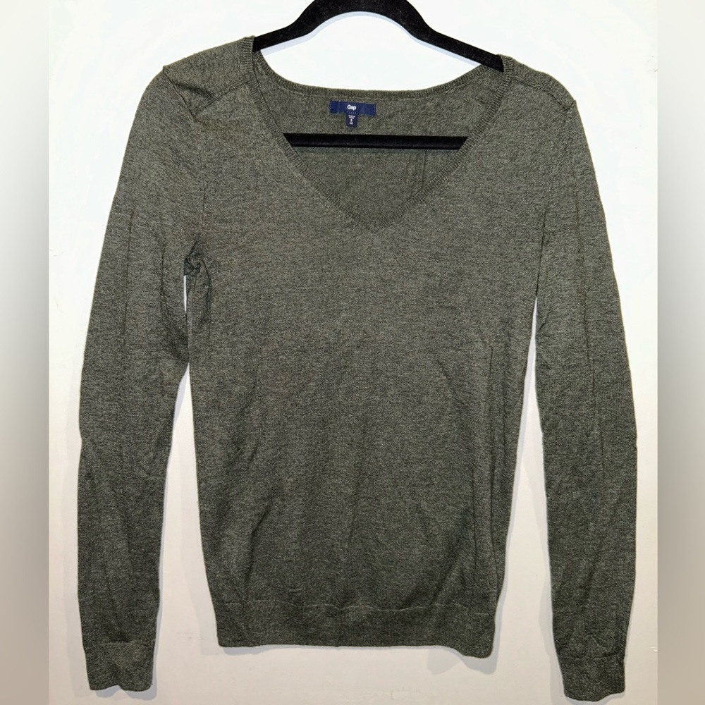 Gap Vneck Sweater